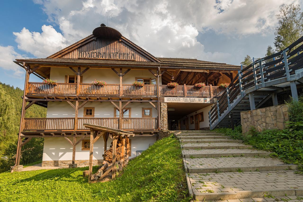 Valasske Chalupy Kycerka Hotel Velke Karlovice Bagian luar foto