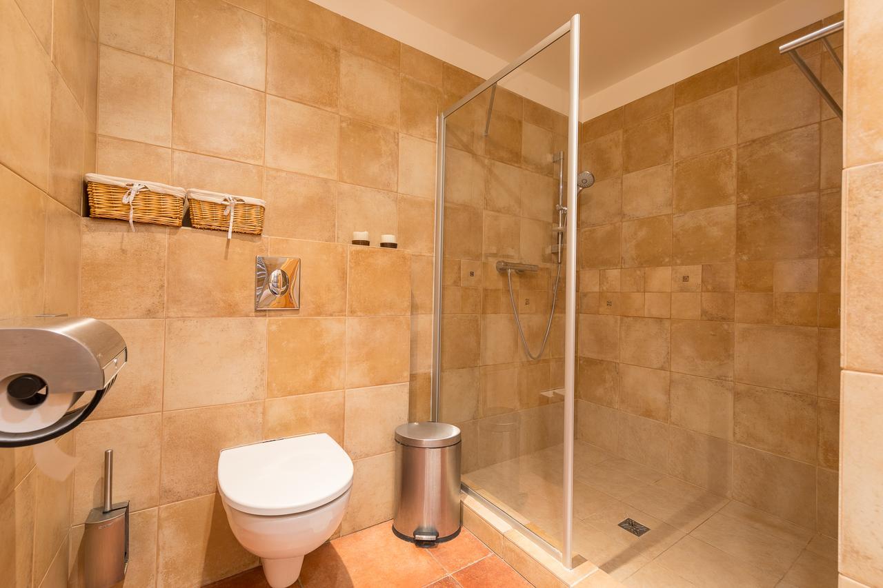 Valasske Chalupy Kycerka Hotel Velke Karlovice Bagian luar foto