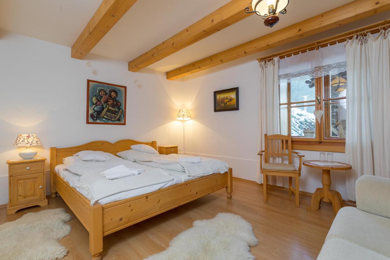 Valasske Chalupy Kycerka Hotel Velke Karlovice Bagian luar foto