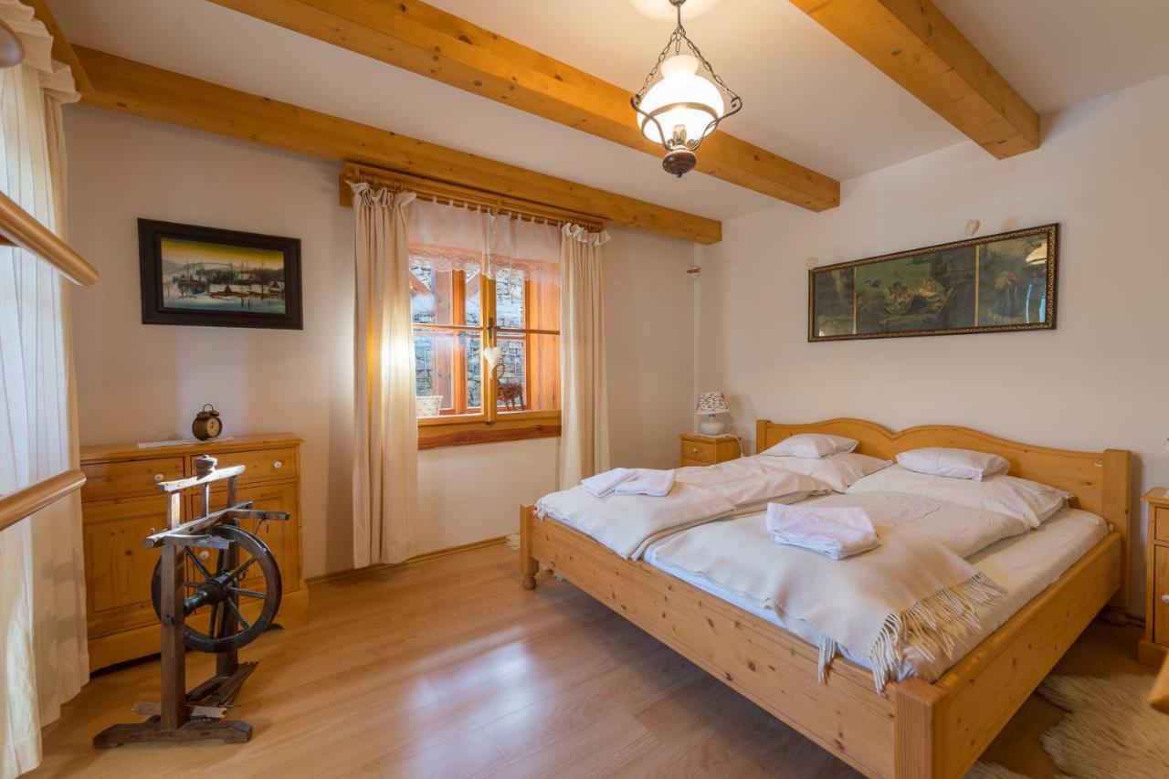 Valasske Chalupy Kycerka Hotel Velke Karlovice Bagian luar foto